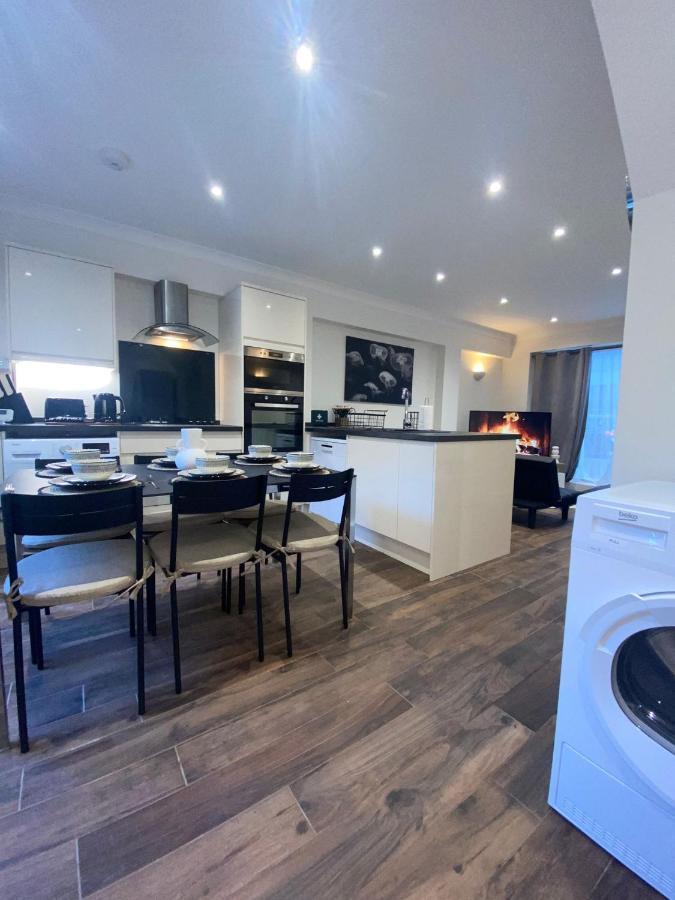 Central London, Jaccuzzi,Newbuild, 2 Bedrooms Two Baths Extérieur photo