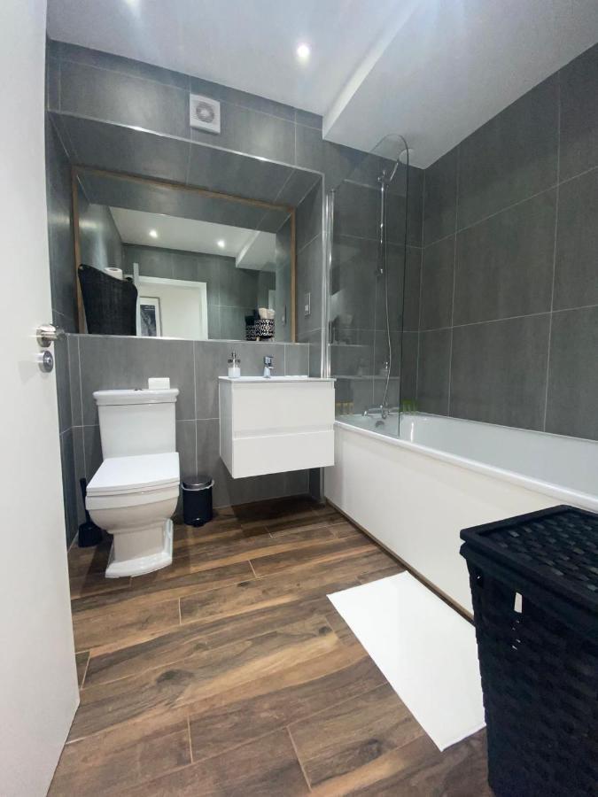 Central London, Jaccuzzi,Newbuild, 2 Bedrooms Two Baths Extérieur photo